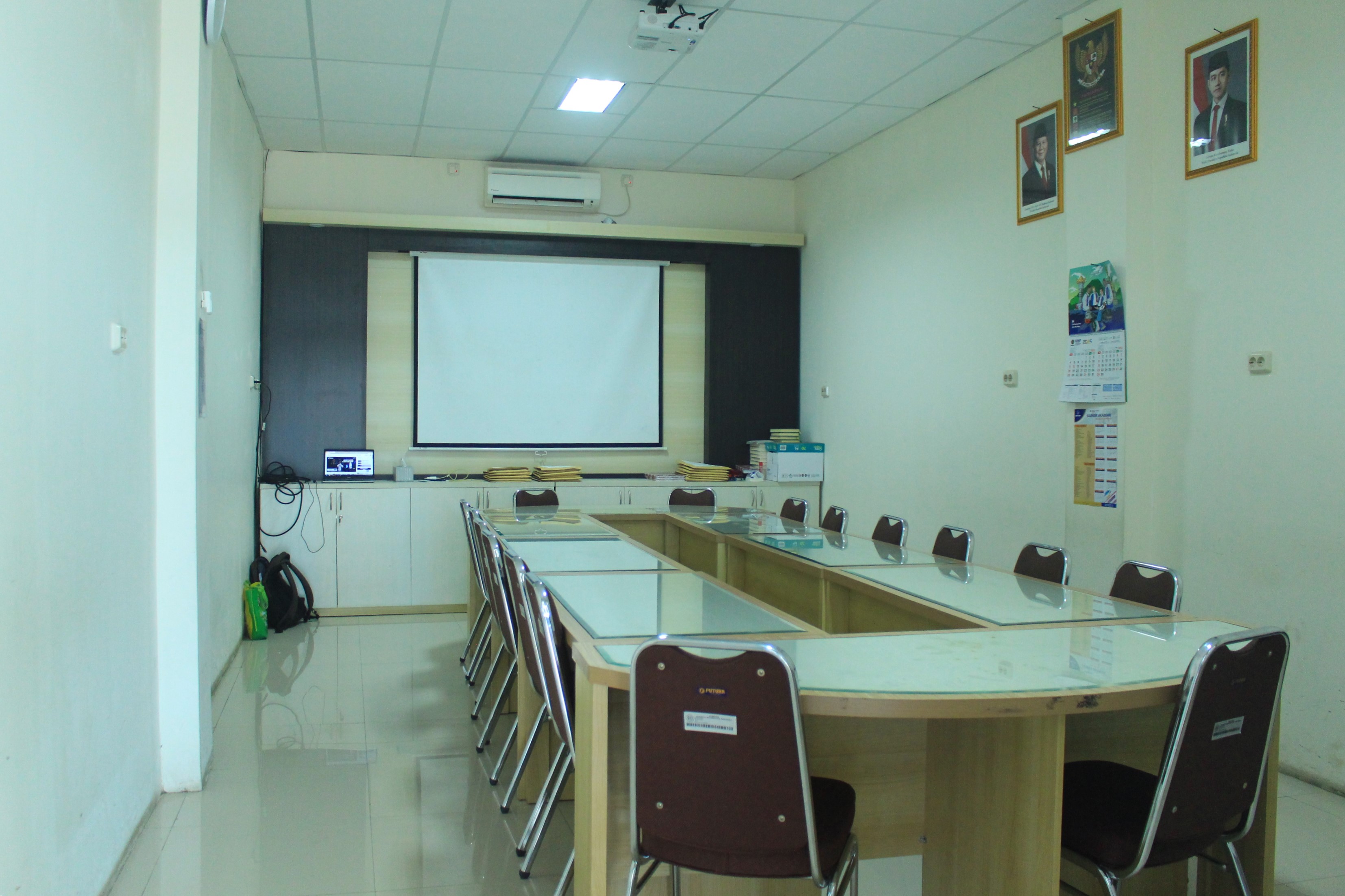 Ruang Meeting